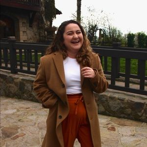 Meet your Posher, Taara